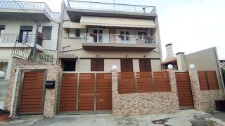 Συγκρότημα διαμερισμάτων 329 τ.μ. για πώληση