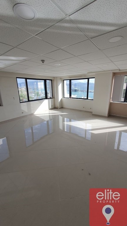 Γραφείο 550 τ.μ. πρός ενοικίαση, Πειραιάς, Φρεαττύδα