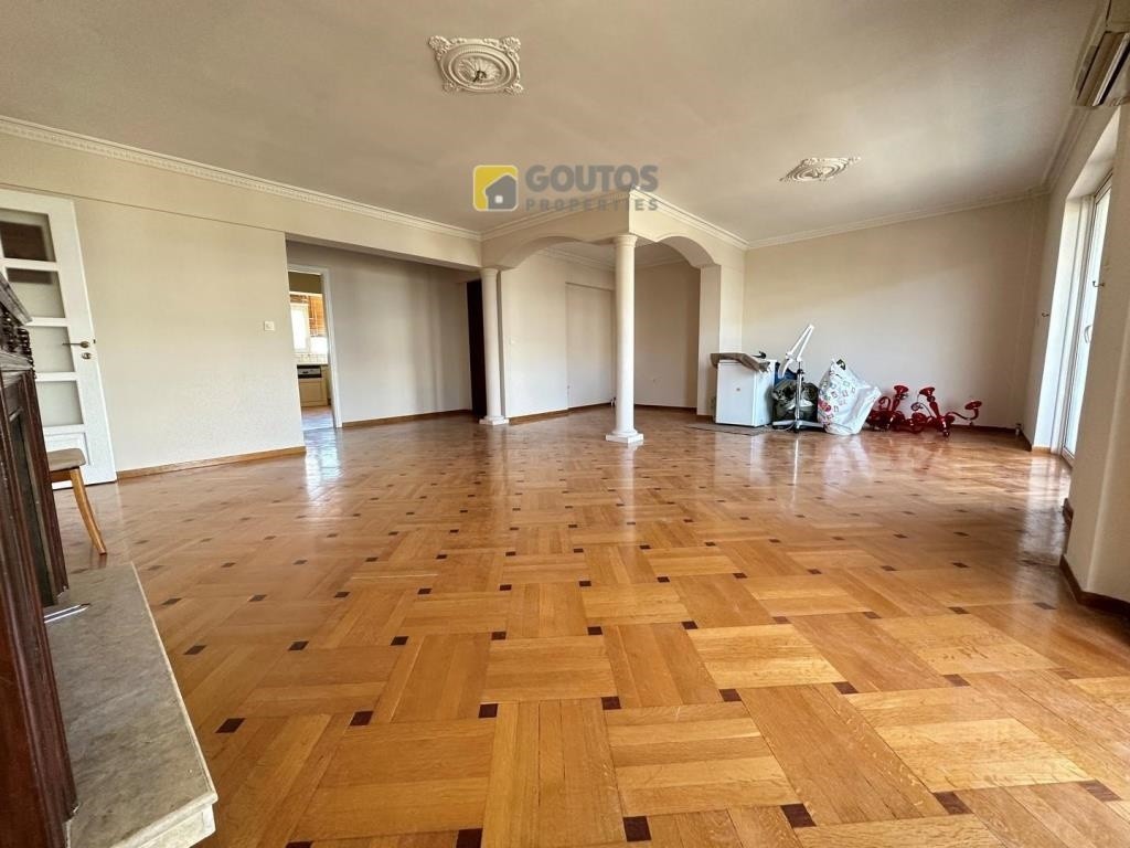 Γραφείο 124 τ.μ. προς πώληση, Αθήνα - Νότια Προάστια, Γλυφάδα