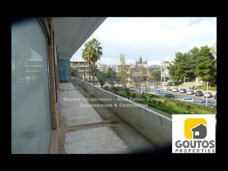 Επιχειρηματικό κτίριο 1.850τ.μ. για πώληση-Γλυφάδα