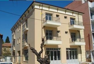 Επιχειρηματικό κτίριο 1.255 τ.μ. για πώληση