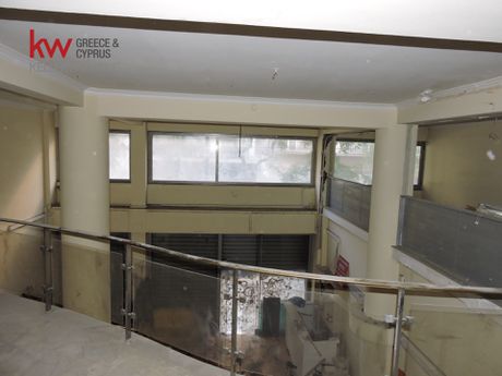 Store 522,8sqm for rent-Kentro
