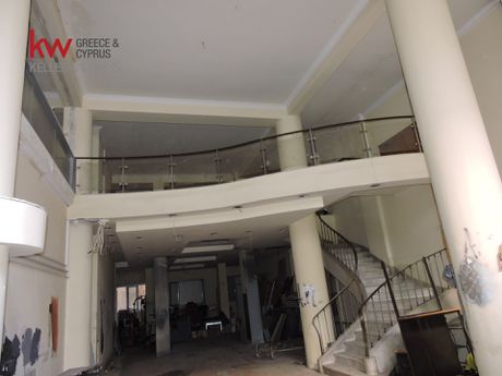Store 522,8sqm for sale-Kentro