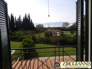Συγκρότημα διαμερισμάτων 200 τ.μ. για πώληση