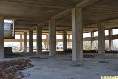 Επιχειρηματικό κτίριο 2.300τ.μ. για πώληση-Παλλήνη
