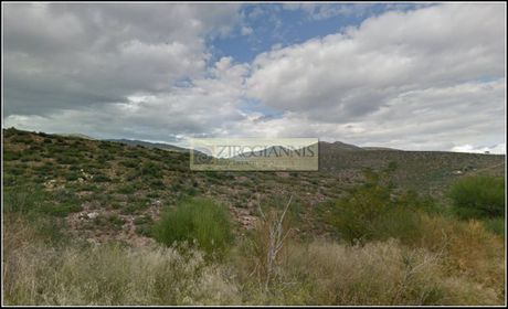 Land plot 725sqm for sale-Pikermi
