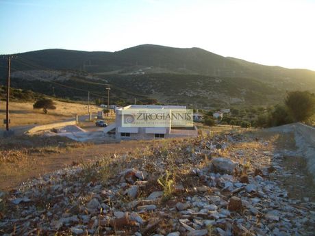 Επιχειρηματικό κτίριο 4.000τ.μ. για πώληση-Κερατέα