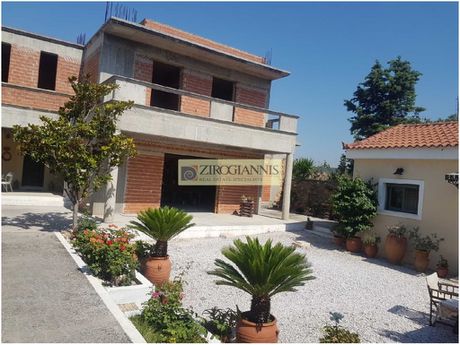 Μονοκατοικία 335τ.μ. για πώληση-Σπάτα