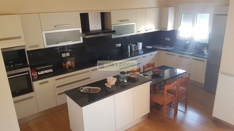 Μονοκατοικία 260τ.μ. για πώληση-Σπάτα