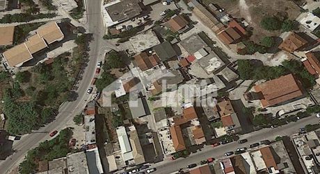 Land plot 210sqm for sale-Main Town Area