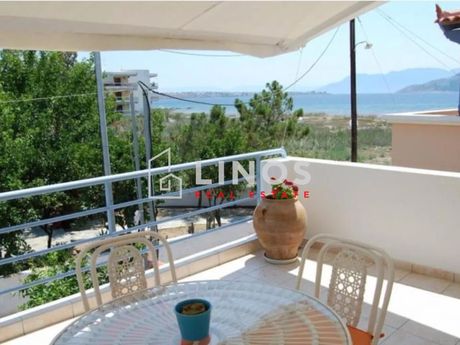 Συγκρότημα διαμερισμάτων 378τ.μ. για πώληση-Αίγινα