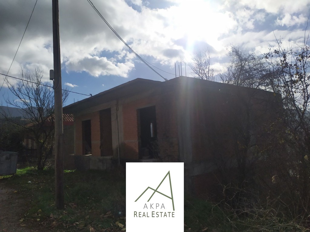 Μονοκατοικία 160 τ.μ. προς πώληση, Καρπενήσι