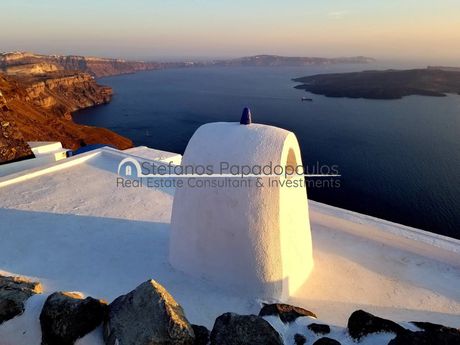 Apartment complex 250sqm for sale-Santorini