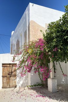 Building 245sqm for sale-Paros » Naousa
