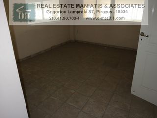 Επιχειρηματικό κτίριο 1.200 τ.μ. για πώληση, Πειραιάς, Αγία Σοφία-thumb-23