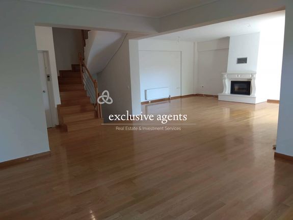 Maisonette 300 sqm for rent, Athens - North, Kifisia