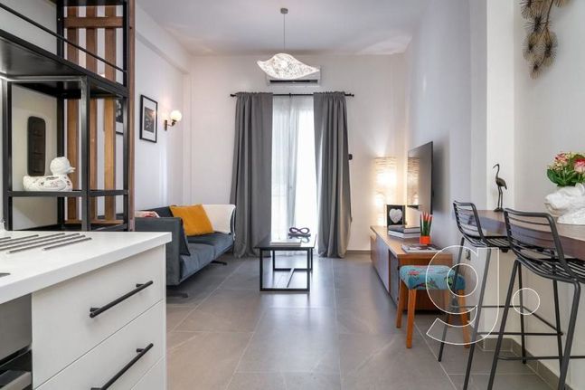 Apartment 65 sqm for rent, Athens - South, Voula