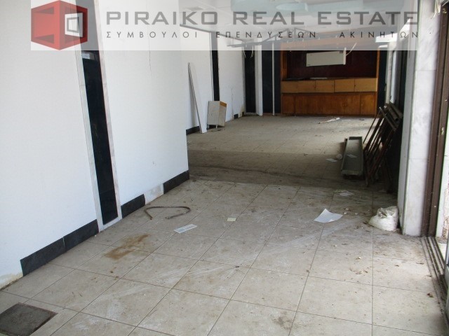 Κατάστημα 240 τ.μ. προς πώληση, Πειραϊκή