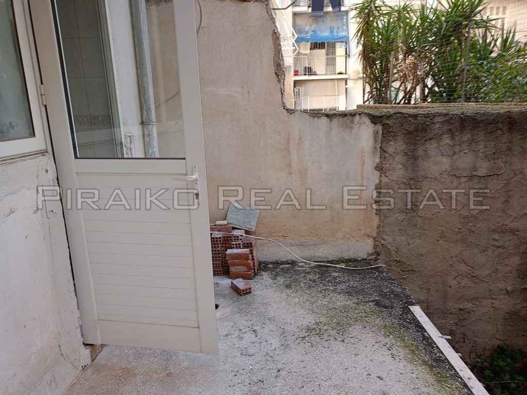 Κατάστημα 60 τ.μ. προς πώληση, Φρεαττύδα