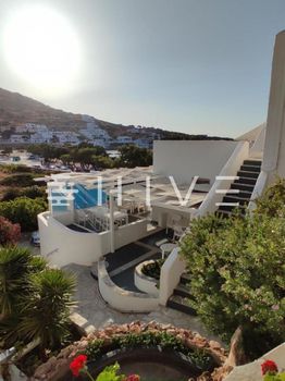 Hotel 1.000sqm for sale-Sikinos
