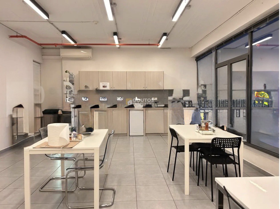 Επιχειρηματικό κτίριο 2.420 τ.μ. πρός ενοικίαση, Αθήνα - Νότια Προάστια, Ελληνικό