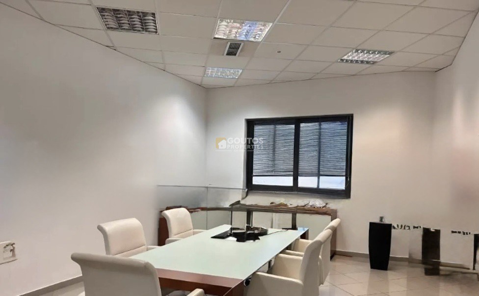 Επιχειρηματικό κτίριο 2.420 τ.μ. πρός ενοικίαση, Αθήνα - Νότια Προάστια, Ελληνικό