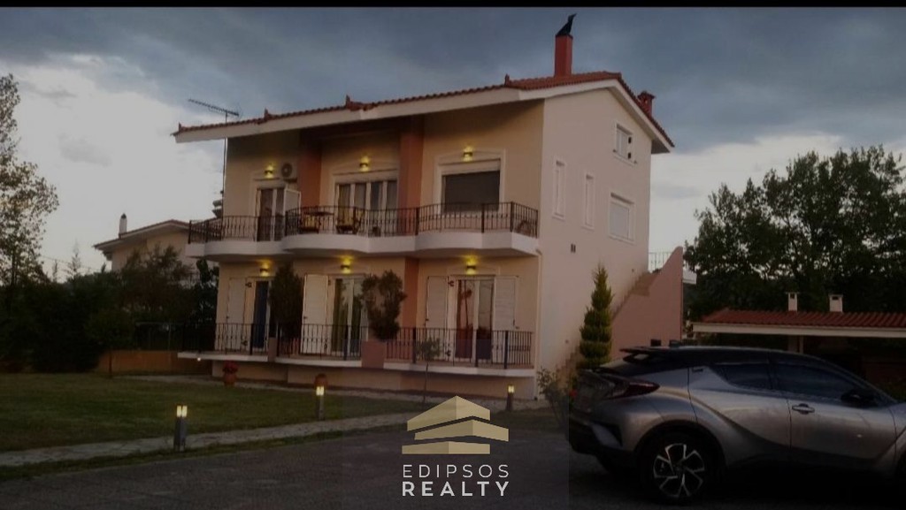 Συγκρότημα διαμερισμάτων 240 τ.μ. προς πώληση, Πεύκη Αρτεμισίου