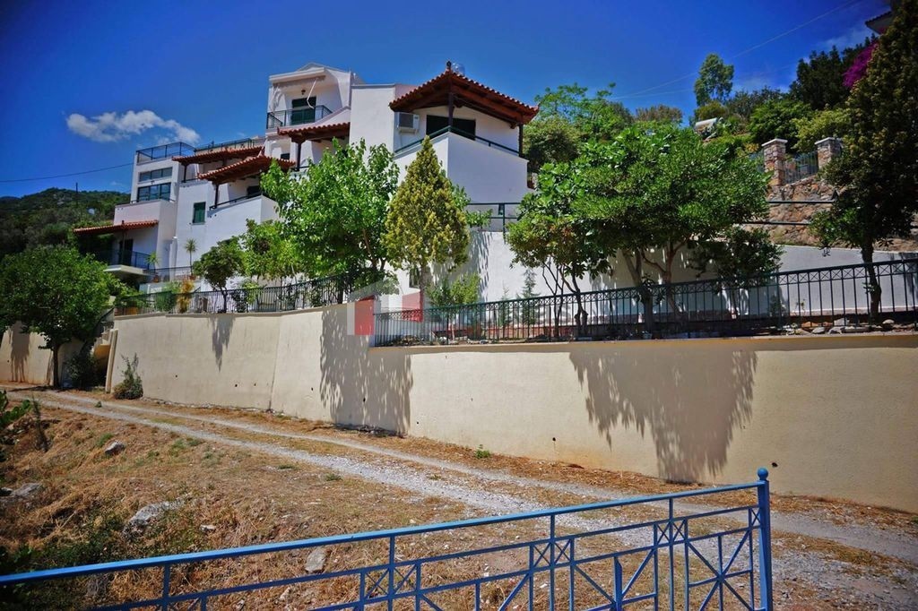 Ξενοδοχείο 585 τ.μ. προς πώληση, Τυρός