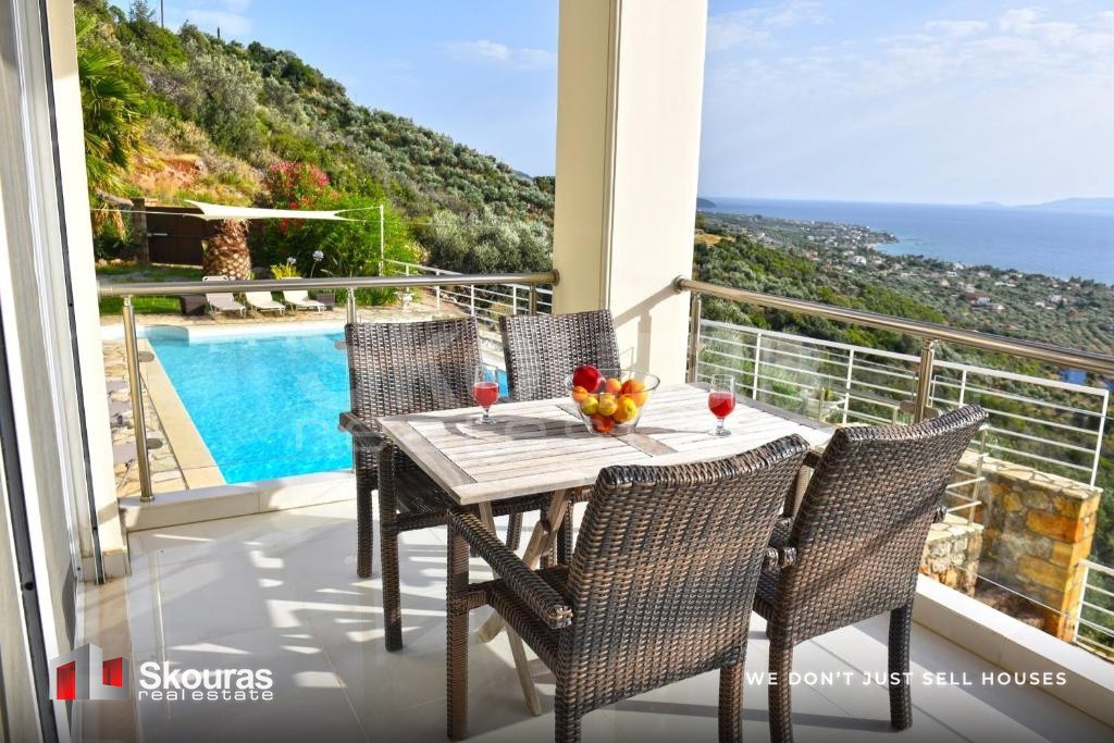 Βίλλα 250 τ.μ. πρός πώληση, Μεσσηνία, Καλαμάτα