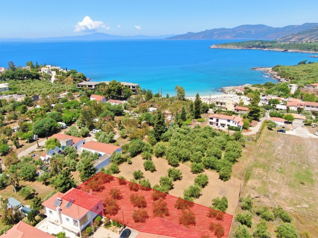 Οικόπεδο 800 τ.μ. προς πώληση, Στούπα