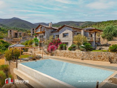 Βίλλα 380τ.μ. για πώληση-Βόρεια κυνουρία