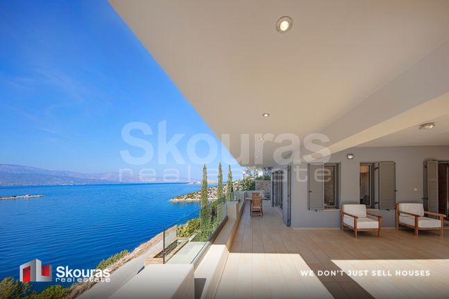 Βίλλα 300 τ.μ. για πώληση, Κορινθία, Σολύγεια