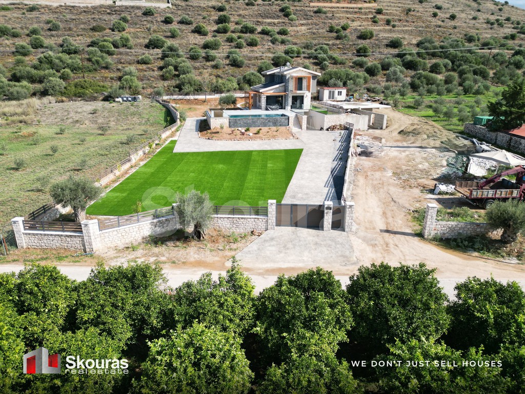 Μονοκατοικία 220 τ.μ. προς πώληση, Λευκάκια