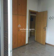 Διαμέρισμα 70 τ.μ. για πώληση, Πειραιάς, Αγία Σοφία-thumb-1