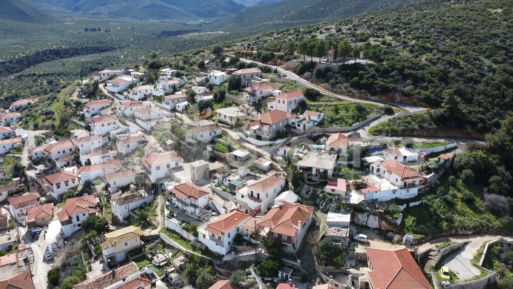Μονοκατοικία 95 τ.μ. προς πώληση, Κορακοβούνι