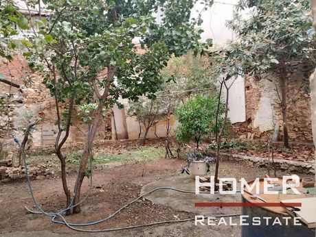 Land plot 142sqm for sale-Agia Sofia
