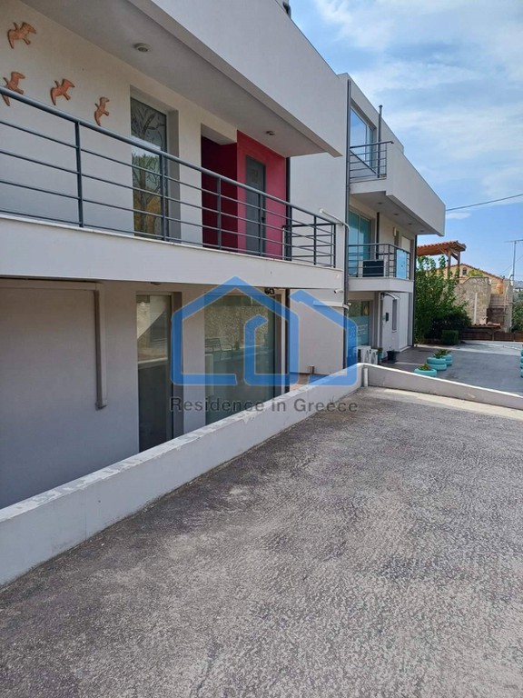 Συγκρότημα διαμερισμάτων 400 τ.μ. προς πώληση, Κέντρο Καλυβίων Θορικού