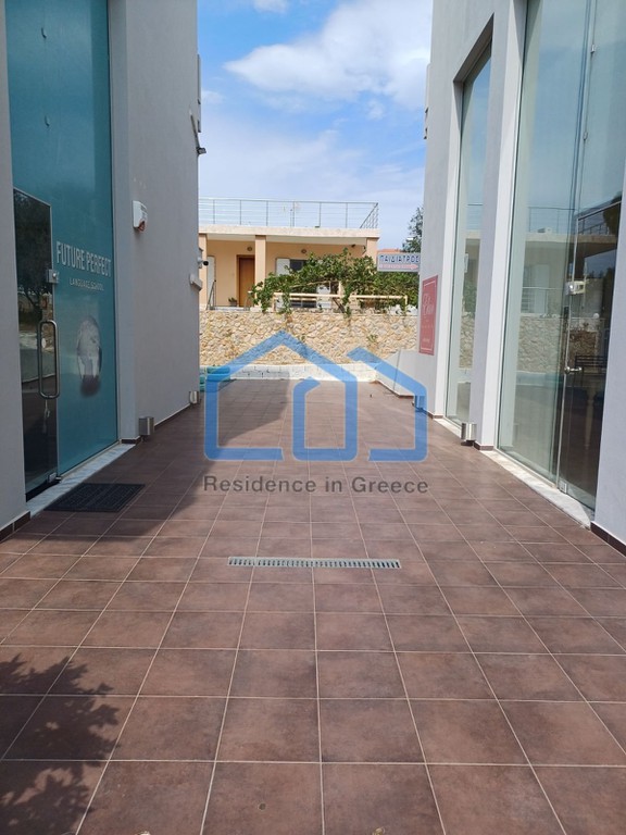 Συγκρότημα διαμερισμάτων 400 τ.μ. προς πώληση, Κέντρο Καλυβίων Θορικού