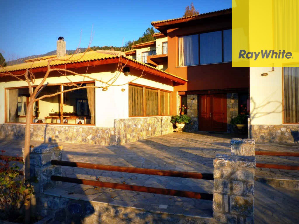 Ξενοδοχείο 1.335 τ.μ. προς πώληση, Γκούρα Φενεού