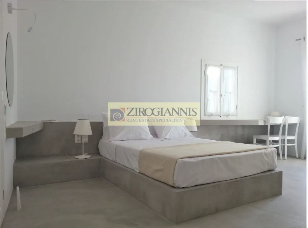 Hotel 1.956 sqm for sale, Cyclades, Naxos