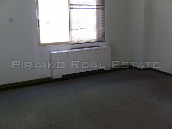 Office 45 sqm for rent, Piraeus, Terpsithea