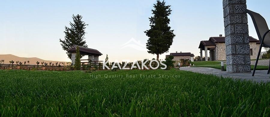Συγκρότημα διαμερισμάτων 380 τ.μ. προς πώληση, Αμφίκλεια