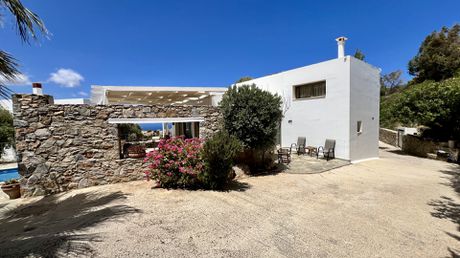 Hotel 400 sqm for sale