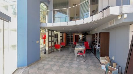 Επιχειρηματικό κτίριο 950τ.μ. για ενοικίαση-Γέρακας