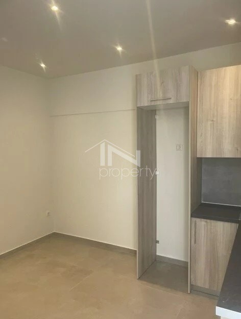 Studio 34 sqm for sale, Agia Sofia, Piraeus