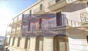 Business bulding 1.683sqm for sale-Syros
