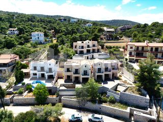 Συγκρότημα διαμερισμάτων 743 τ.μ. για πώληση