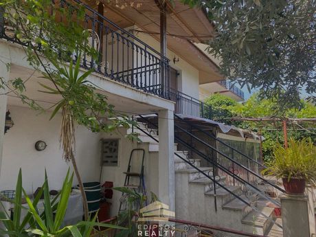 Συγκρότημα διαμερισμάτων 200 τ.μ. για πώληση