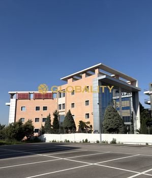 Business bulding 1.727sqm for rent-Marousi