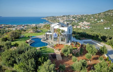 Villa 369 sqm for sale